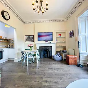 Appartement Open Plan 2 Bed Apt, Near Castle, Édimbourg